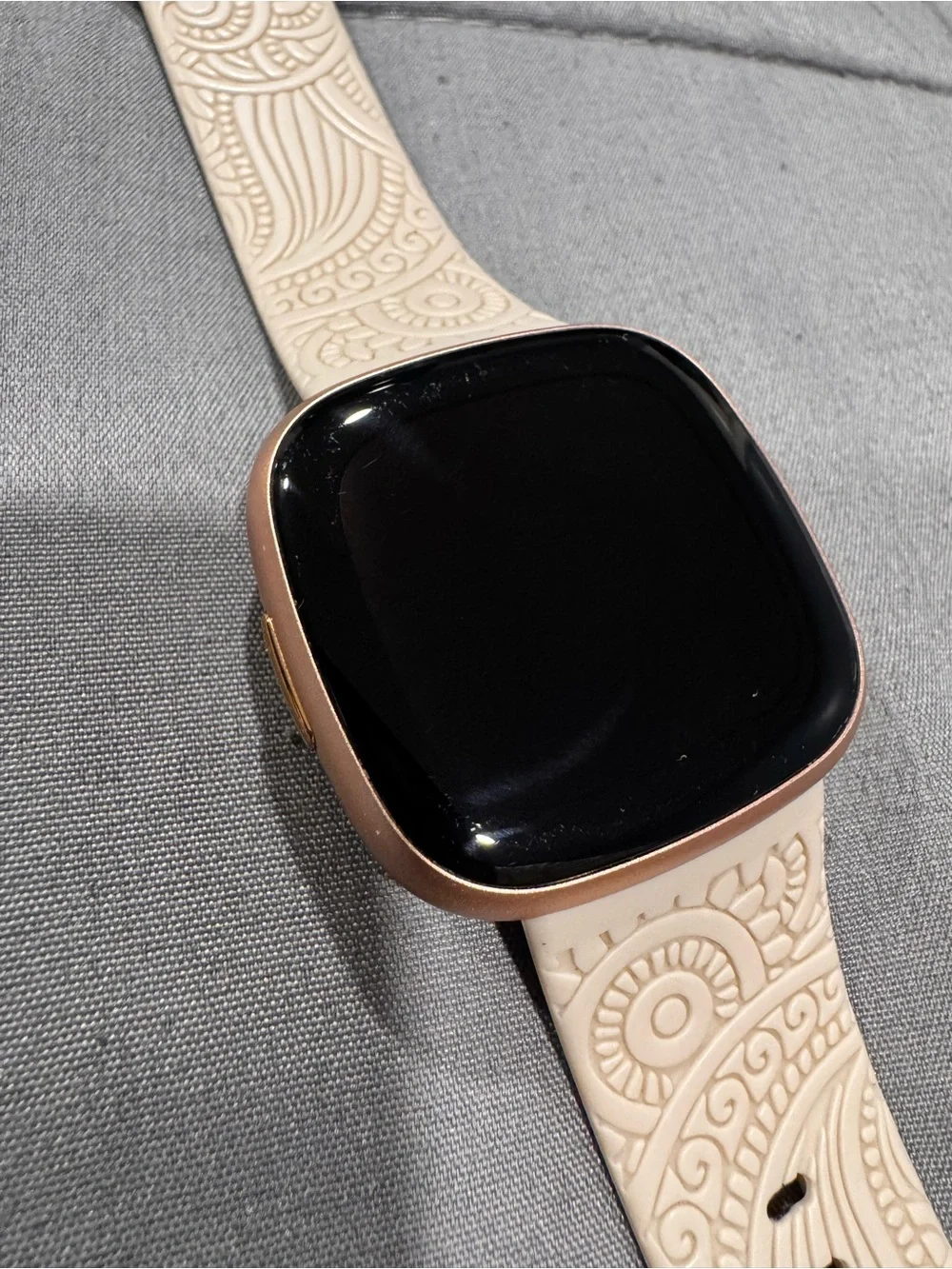 Fitbit Versa 4 Fitness Smartwatch